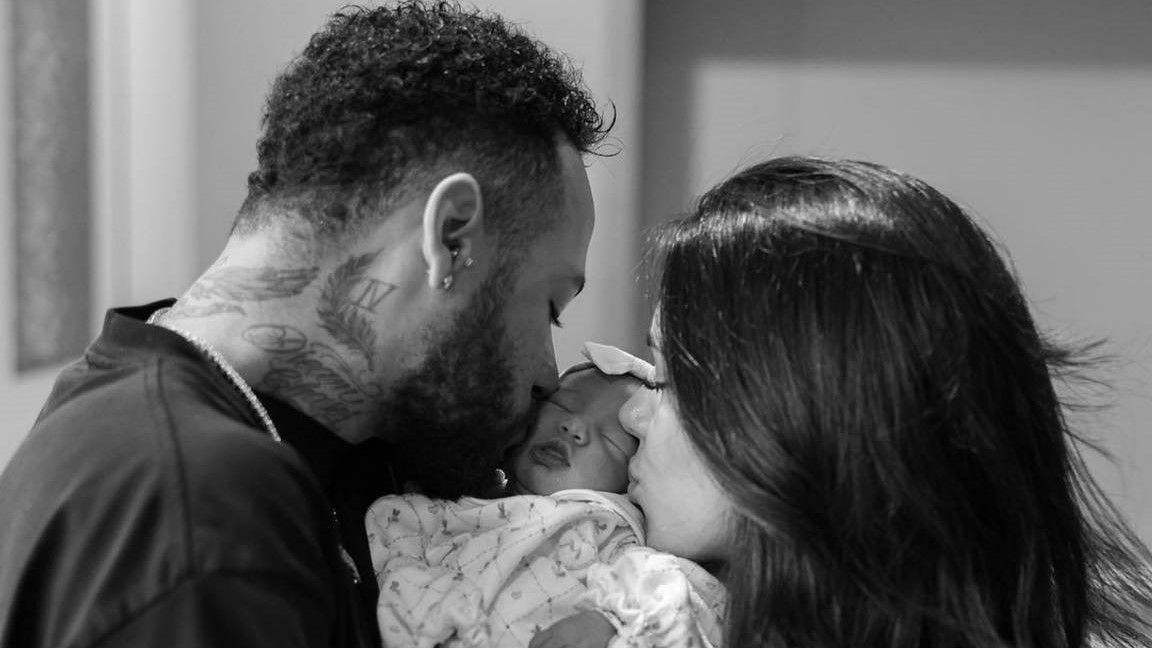 Apai örömök: megszületett Neymar kislánya