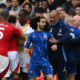 Ezt látnia kell: a Chelsea sztárja direkt kimaradt a pályán történt dulakodásból