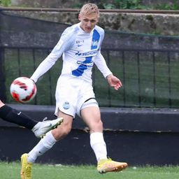 Lipcsei Péter mérkőzés közben gratulált a látványos gólhoz