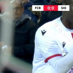 Balotelli megint balhézott, ezúttal a szurkolóknak intett be – videóval