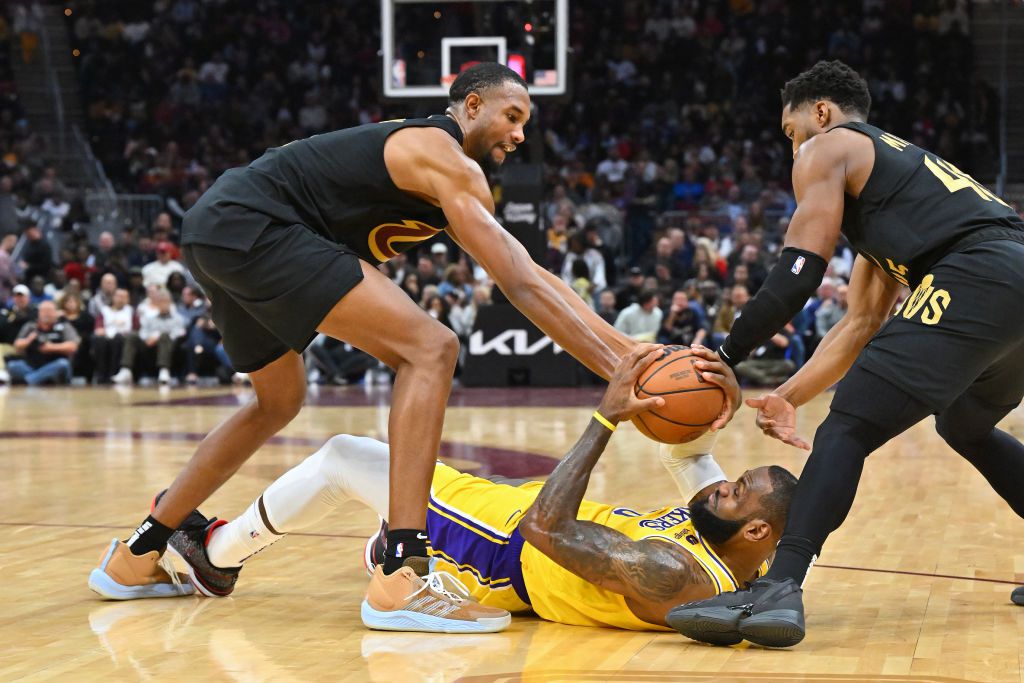 LaBron James korábbi csapata ellen nem tudta győzelemre vinni a Lakerst (Fotó: Getty Images)