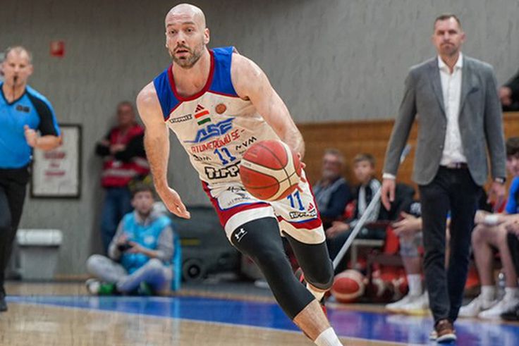 A magyar válogatott játékos 35 pontot dobott; hibátlan maradt a Falco