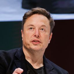 Áll a bál Szoboszlaiéknál, Elon Musk már most közellenség Liverpoolban