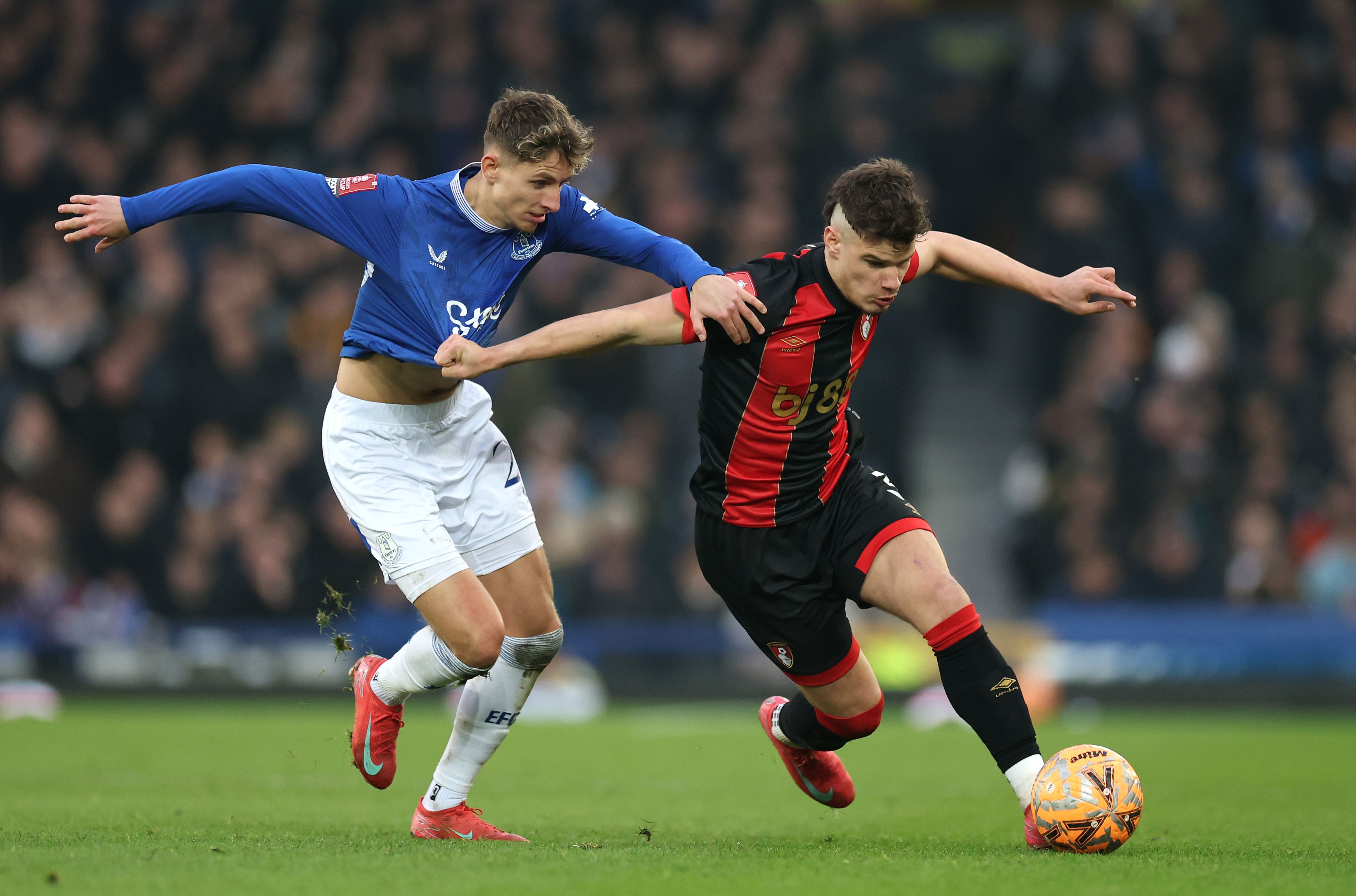 Kerkez Milosék továbbjutottak az FA-kupában; nyert a Fulham, kiesett a Southampton