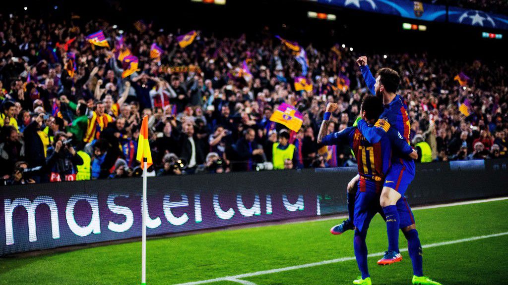 A hat éve a PSG kiejtését ünneplő Messi és Neymar ma már Párizsban futballoznak