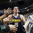 A Denver nyerte a csúcsrangadót az NBA-ben – videóval