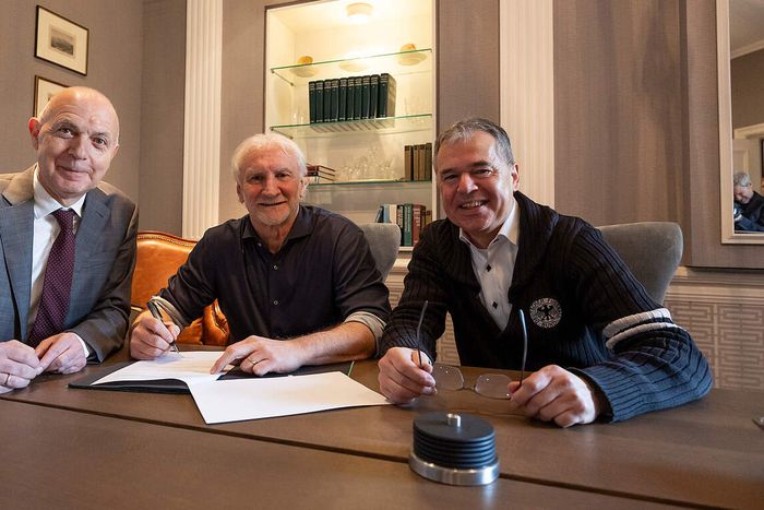 Rudi Völler továbbra is a német válogatottnál dolgozik