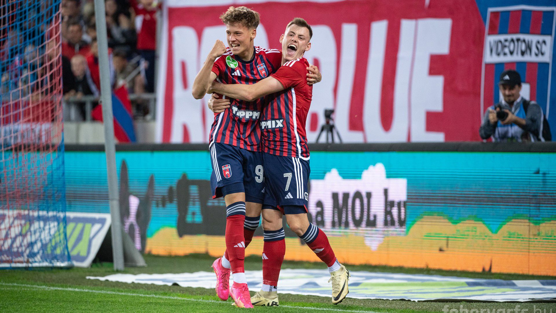 Gyönyörű gólja után új szerződést is kapott Pető Milán. (Kép: fehervarfc.hu)