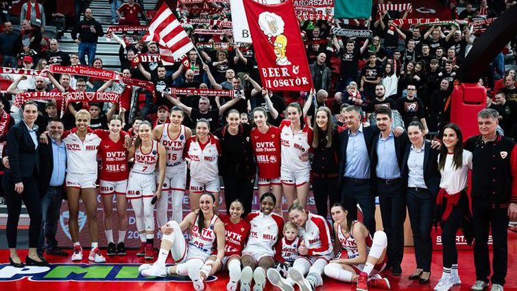 A győztes csapat (Fotó: DVTK Kosárlabda/Facebook)