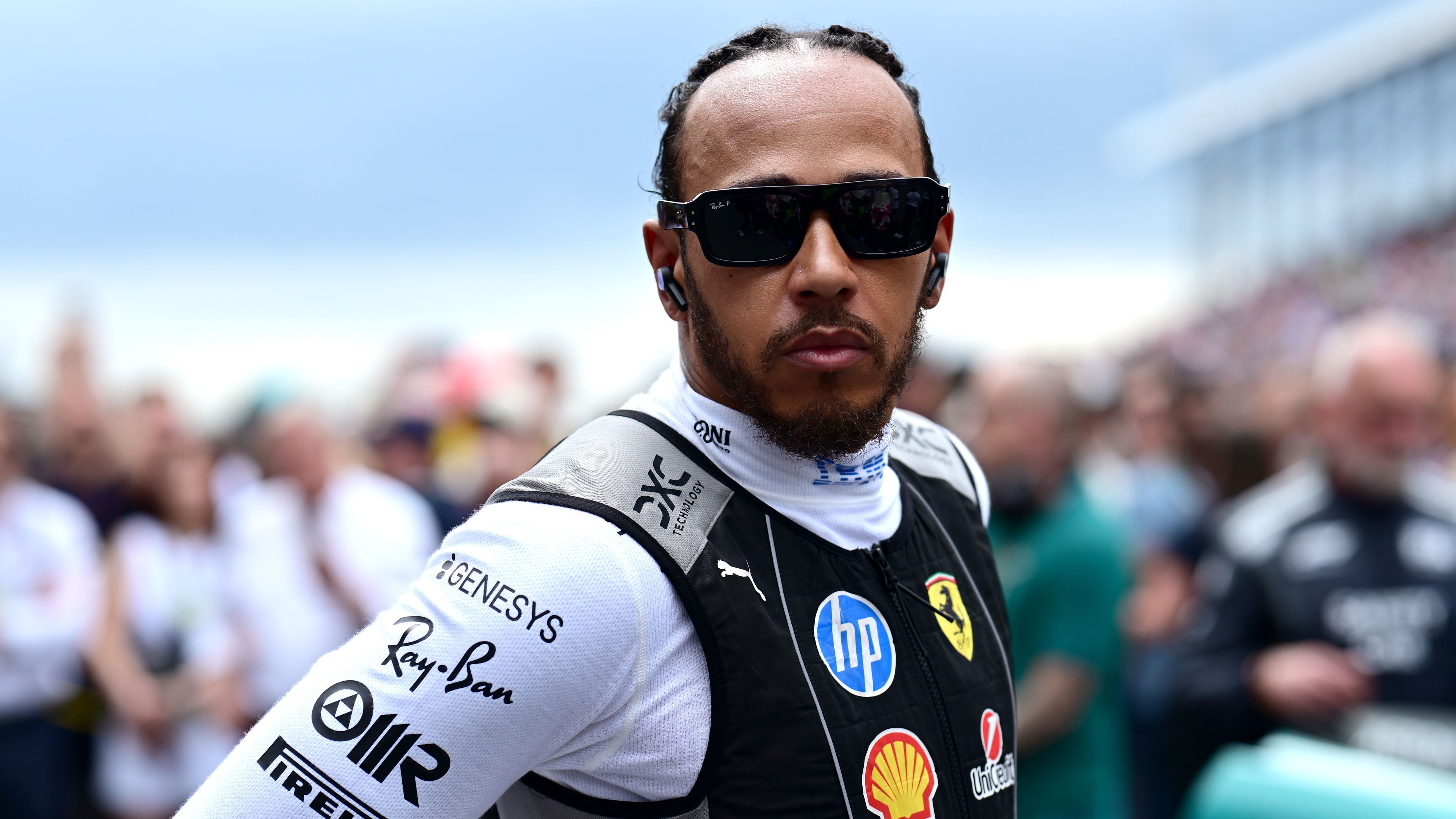 Megvédte Hamiltont a korábbi F1-es csapatfőnök: Lewis tudta, mit csinál