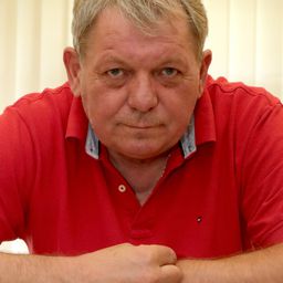 Kiprich József: „Csak bámulom a tévét a kezemben egy sörrel”