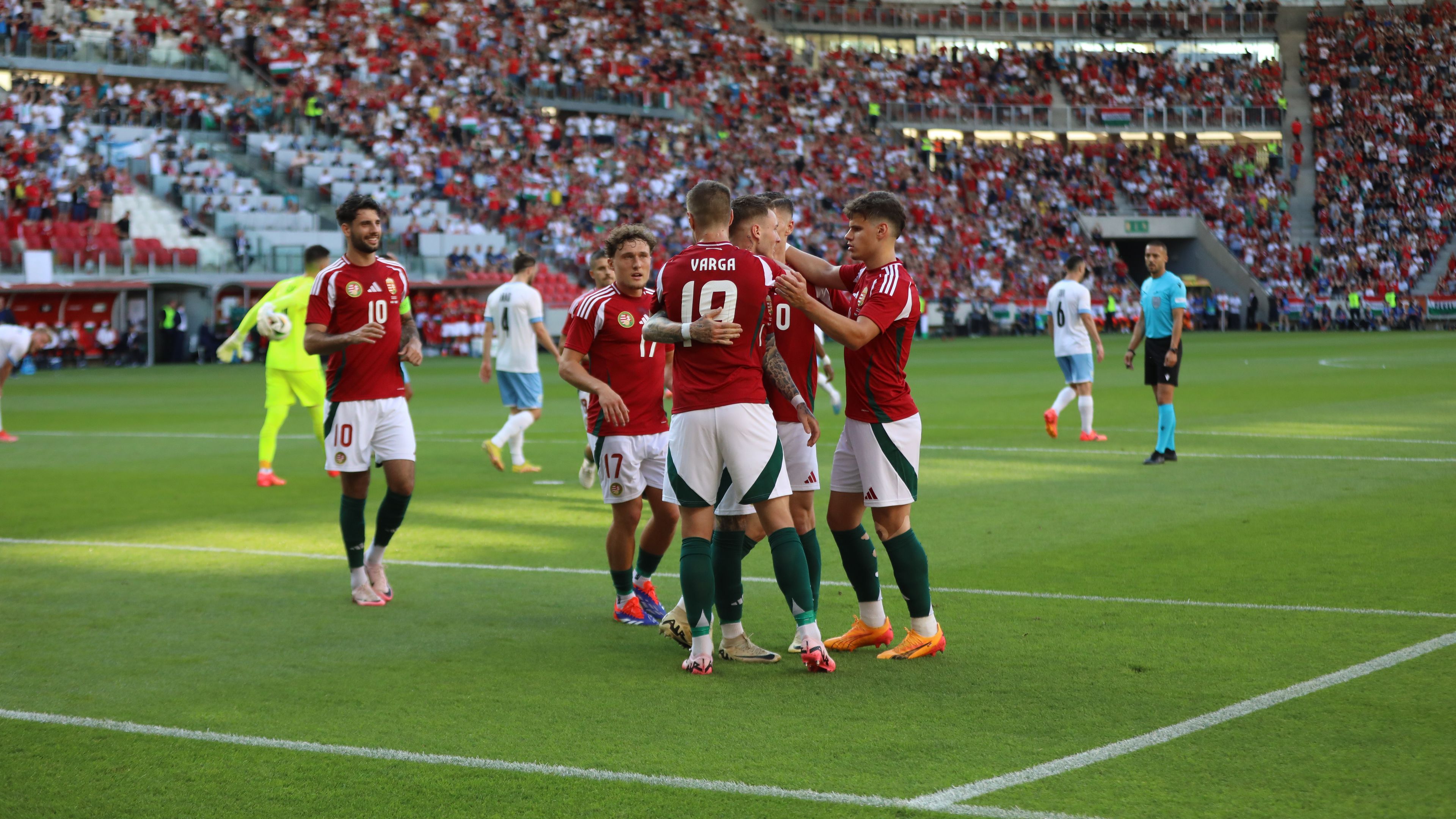 Bő húsz perc alatt lerendezte a szombati tesztmérkőzést a magyar válogatott, amely a három gól mellett kétszer a kapufát is eltalálta. (Fotó: Juhász Sára)