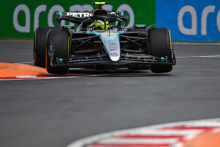 F1-hírek: Verstappen ékelődött be a két Mercedes közé az utolsó szabadedzésen