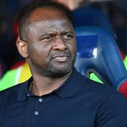 A Genoa hosszabbított Vieirával – HIVATALOS