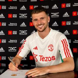 A Chelsea szurkolói nagyon kiakadtak a Manchesterbe igazoló játékosukra