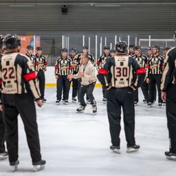 Magyar játékvezetőt is meghívtak az NHL hivatalos táborába