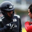 F1–hírek: különleges versenyruhát bocsát licitre a magyar főorvos