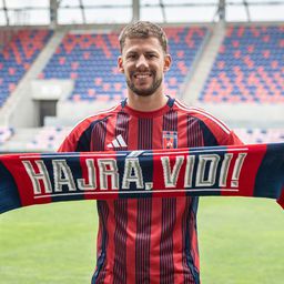 24-szeres magyar válogatott labdarúgót igazolt a Vidi
