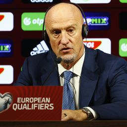 Marco Rossi gratulált elsőként a románok régi-új kapitányának