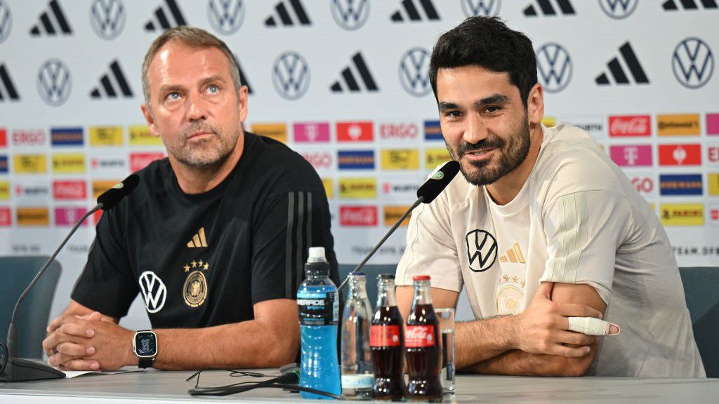 Flick és Gündogan a sajtótájékoztatón