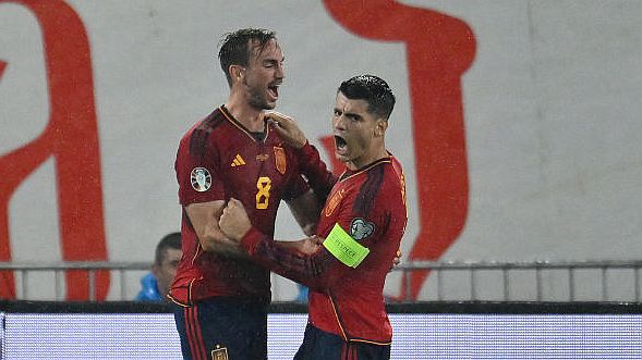 Spanyol gólparádé dupla rekorddöntéssel – videóval