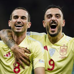 Az emberhátrány sem jelentett akadályt, legyőzték Svájcot az Európa-bajnok spanyolok