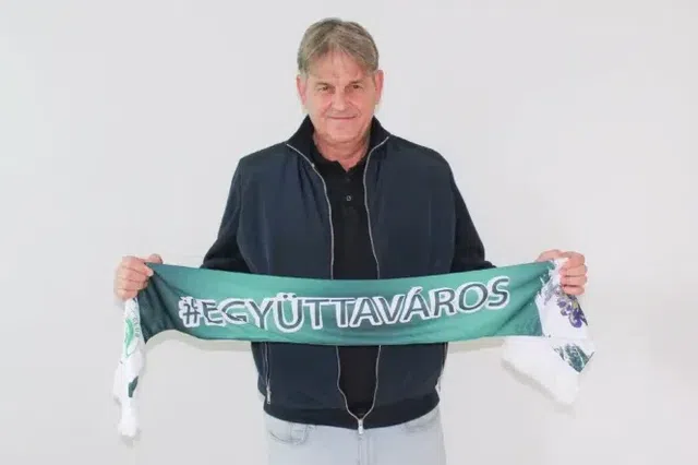 Csábi Horváth Andrást váltja a kispadon (Fotó: fcajka.hu)