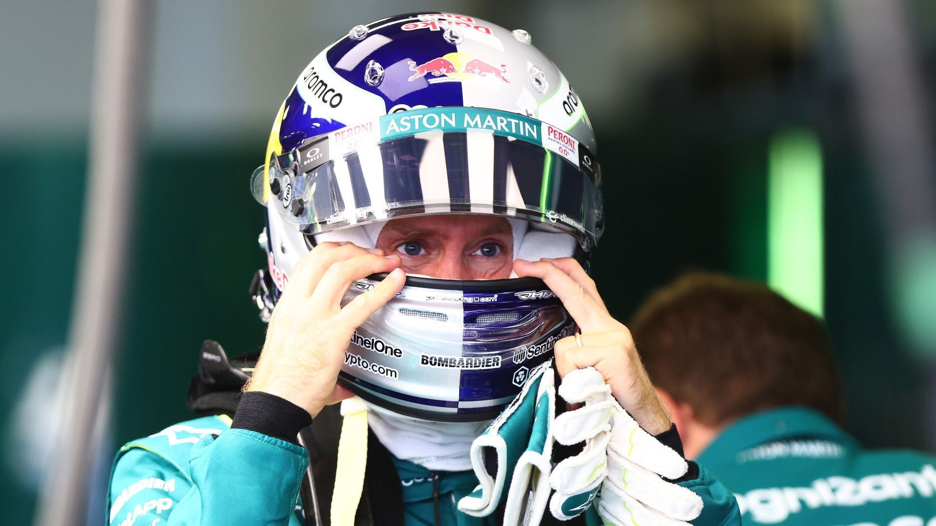 Rajongói fotók lesznek Vettel sisakján az F1-es búcsúfutamán