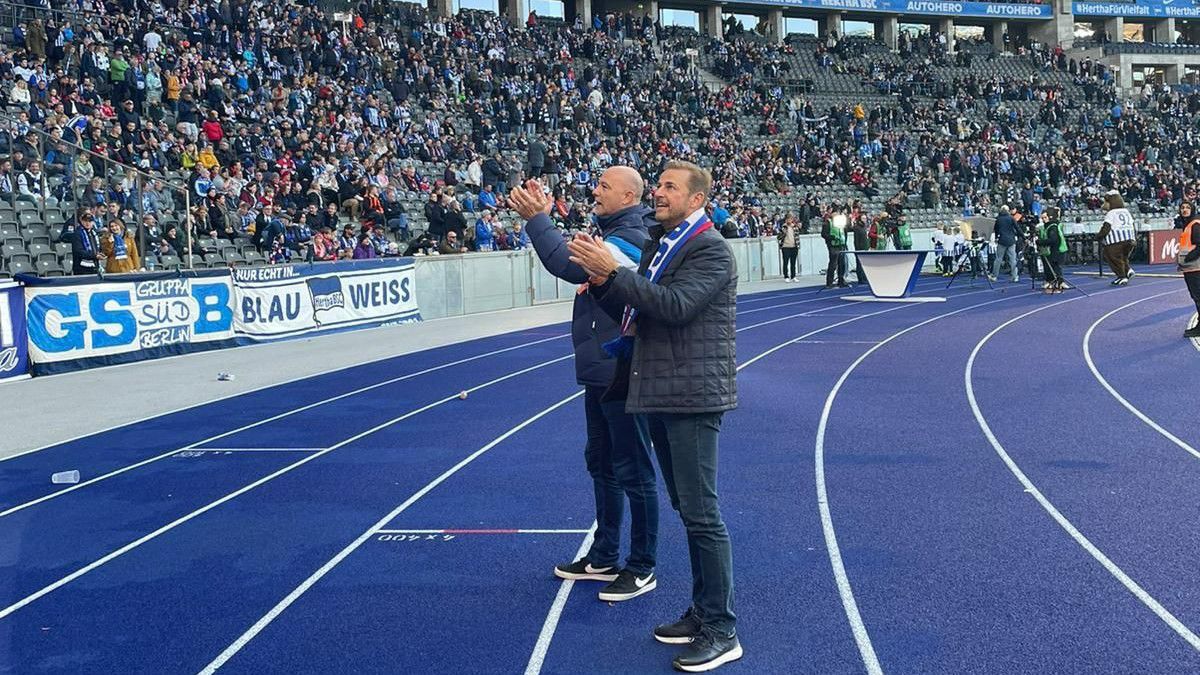 Király Gábort és korábbi csapattársát, az izlandi Eyjólfur Sverrissont is köszöntötték a berlini Olimpiai Stadionban. (Fotó: Facebook/Király Gábor Hivatalos Oldal)