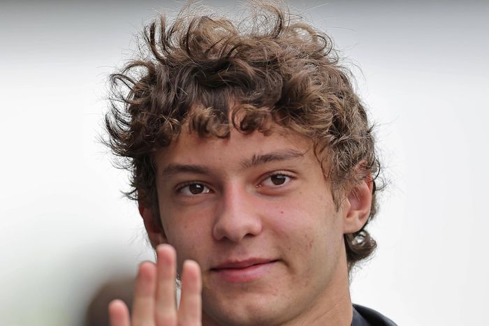 Antonelli legyőzte Russelt