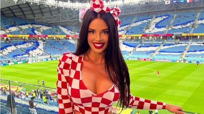 A horvátok szexi szurkolója elvonja a figyelmet a meccsekről is Katarban / Fotó: Instagram/Ivana Knoll