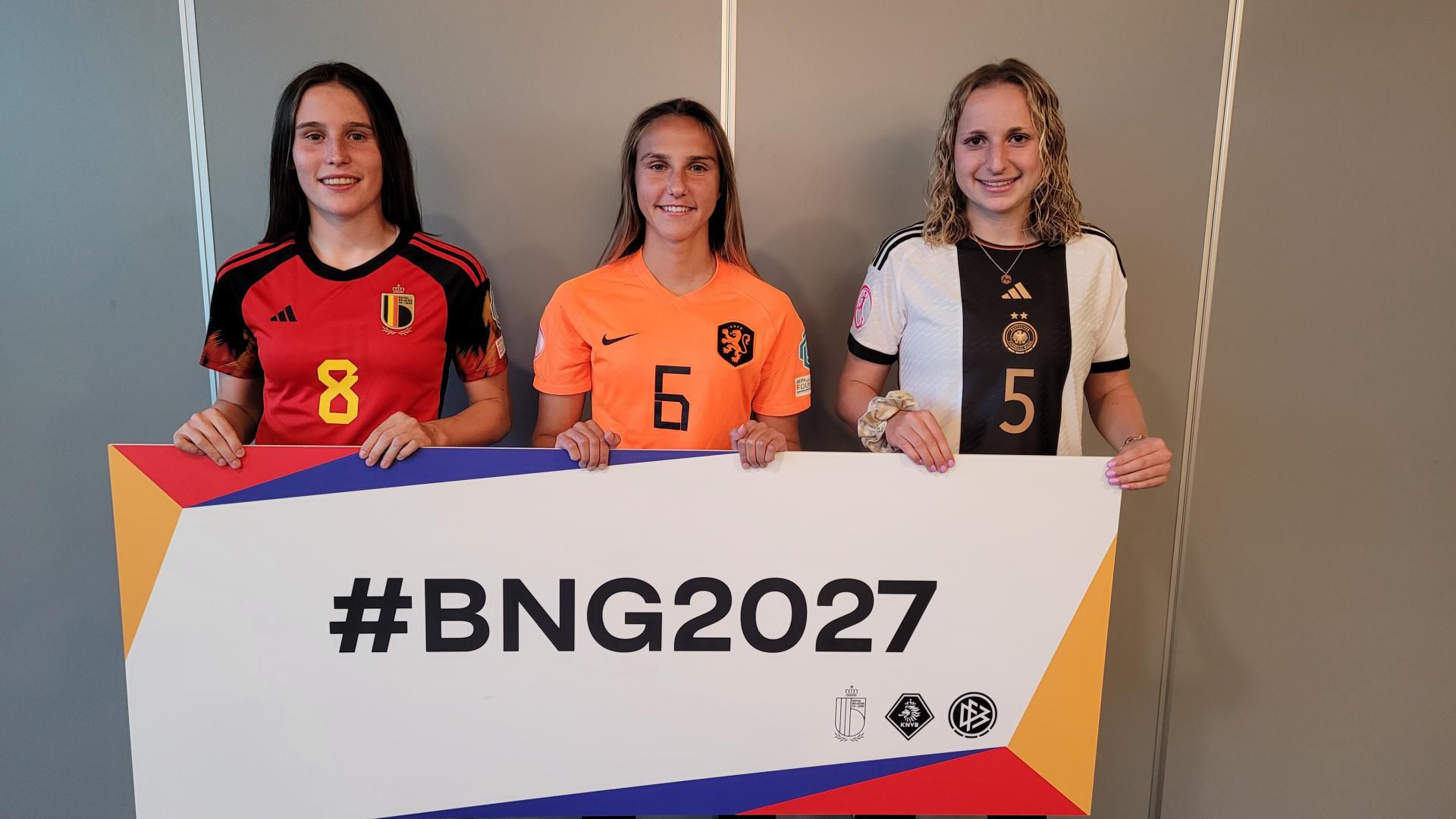A belga, a holland és a német hölgyek is bíznak a kedvező FIFA-döntésben (Fotó: bng2027.com)