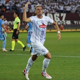 Mocsi Attila berúgta az ajtót a Rizespornál