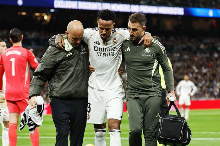 Sorra dőlnek ki a Real-védők