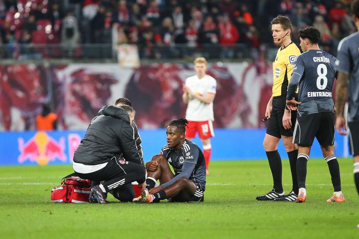 Michy Batshuayi a Leipzig elleni meccsen sérült meg