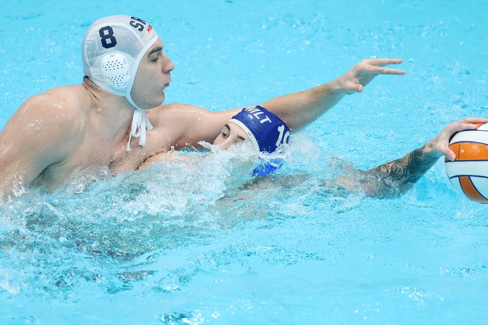 A szerbek nem hagyták levegőhöz jutni a máltaiakat