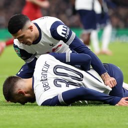 Üzent a rémisztő sérülést szenvedő Tottenham-játékos: Minden rendben!