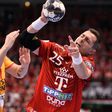 Gyermekáldás Győrben; kiesés a kupából Párizsban; vereség Veszprémben – reggeli hírösszefoglaló