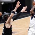 Kyrie Irving huszonnégy ponttal mutatkozott be a Dallasban