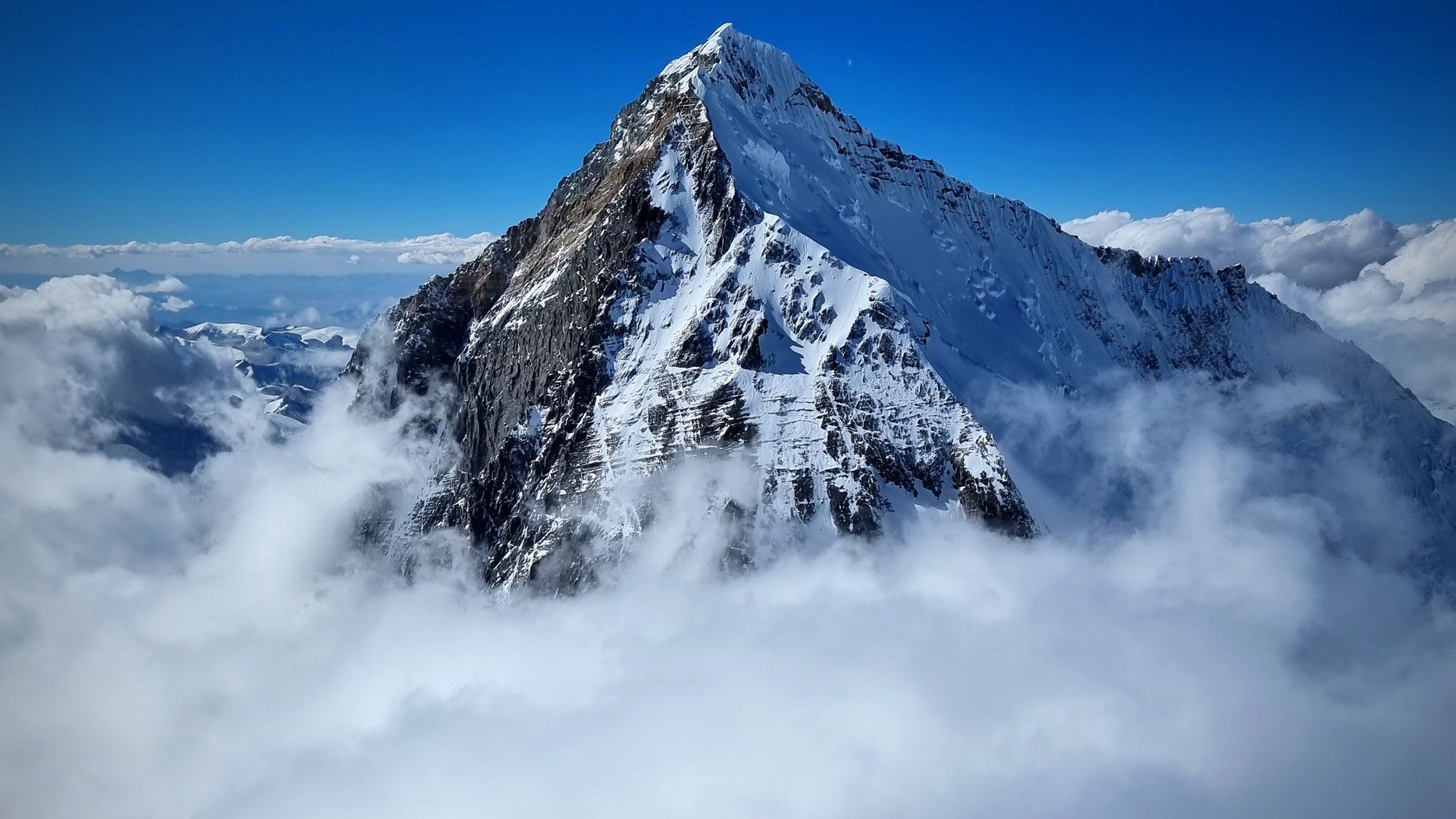 „Az Everesten is aszociális leszek” – Suhajda Szilárd a Föld legmagasabb csúcsára tart + videó