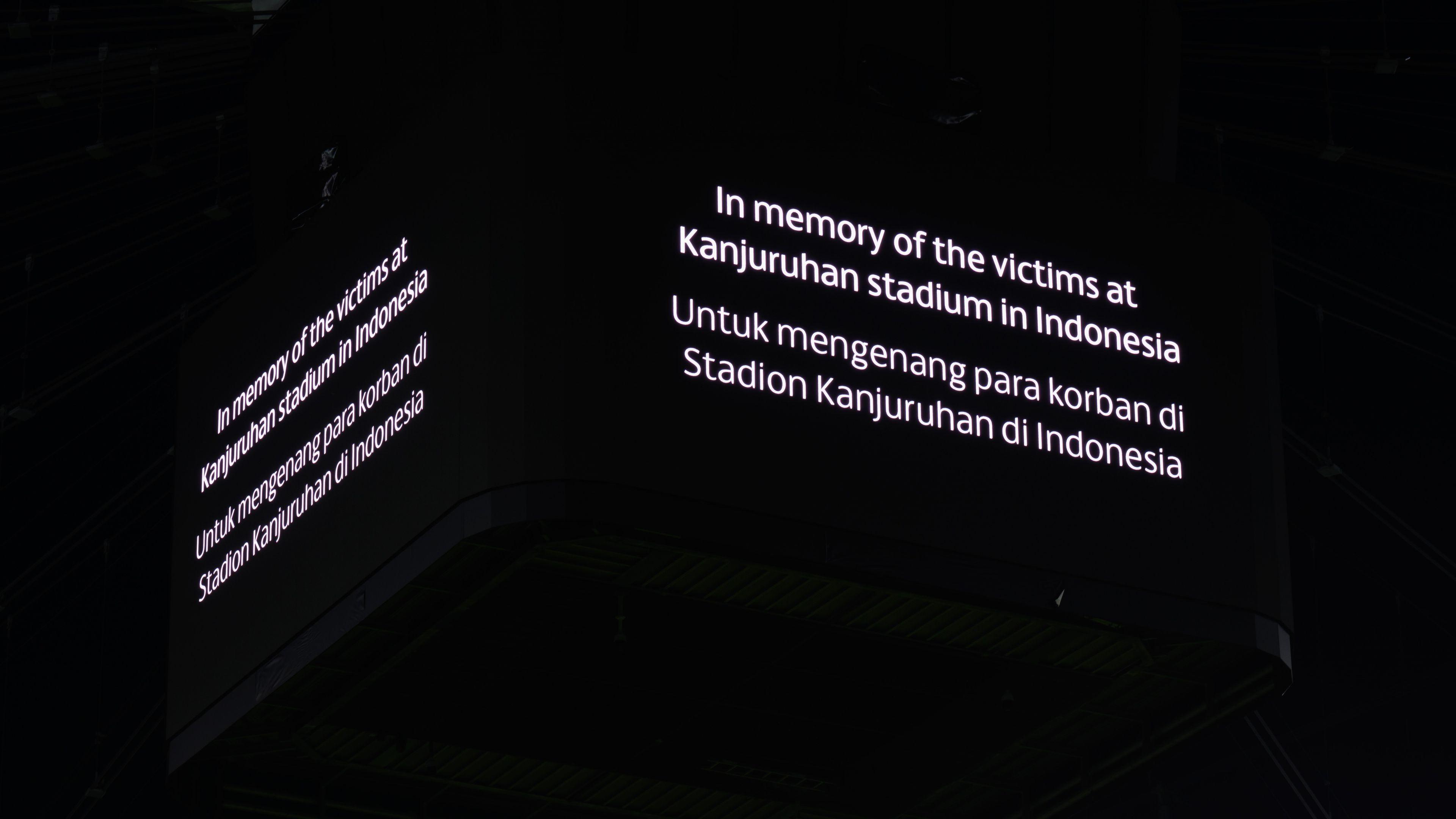A világ számos pontján megemlékeztek az áldozatokról, így például a tavaly októberi Frankfurt–Tottenham BL-meccsen is (Fotó: Getty Images)