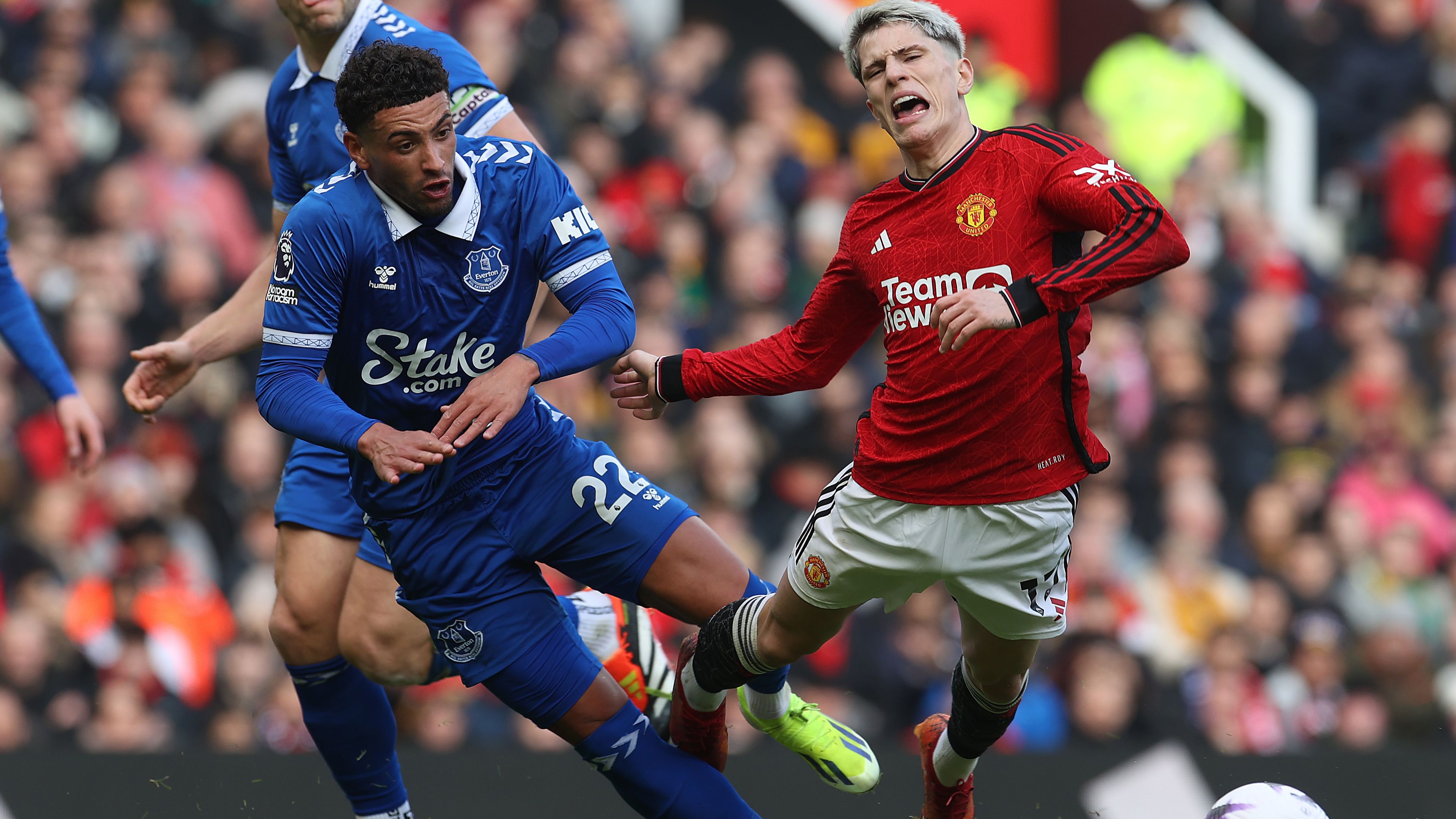Garnacho két tizenegyest is kiharcolt, az Everton ellen javított a Manchester United – videóval
