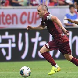 Nagy nap lesz ez Iniesta életében, megint a Barcelona ellen játszhat