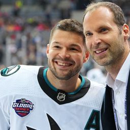 Petr Cech a brit másodosztályban folytatja pályafutását
