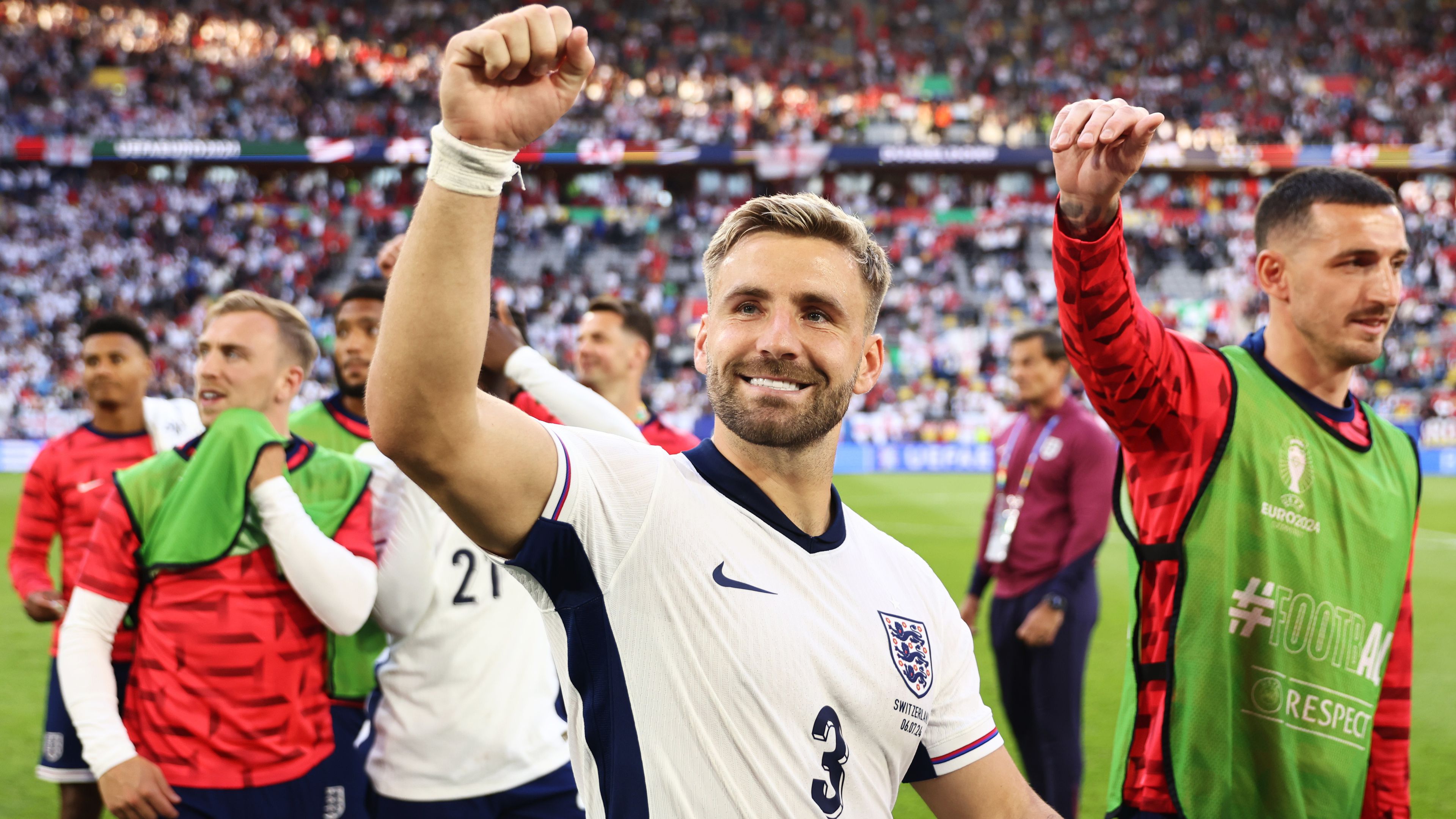 Luke Shaw szerint nincs semmi gond az angol válogatott játékával