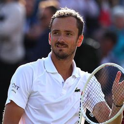 Legyőzte a világelsőt, Medvegyev az első wimbledoni elődöntős