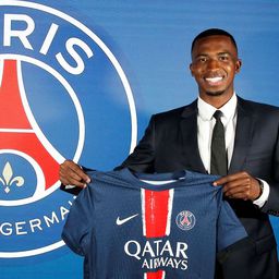 Liszteséktől igazolt a PSG