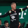 Feszült végjáték, Dzsudzsák Balázs orra előtt köpött el Ryan Mmaee – videóval
