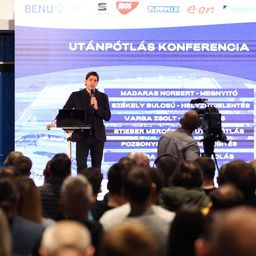 Ismét nagy sikerű utánpótlás-konferenciát tartott a vízilabda-szövetség
