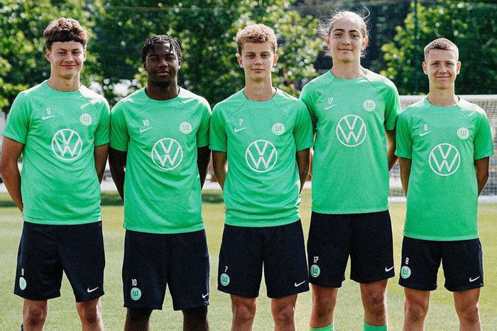 Mándity (jobbra) tavaly igazolt Németországba - Fotó: VFL Wolfsburg